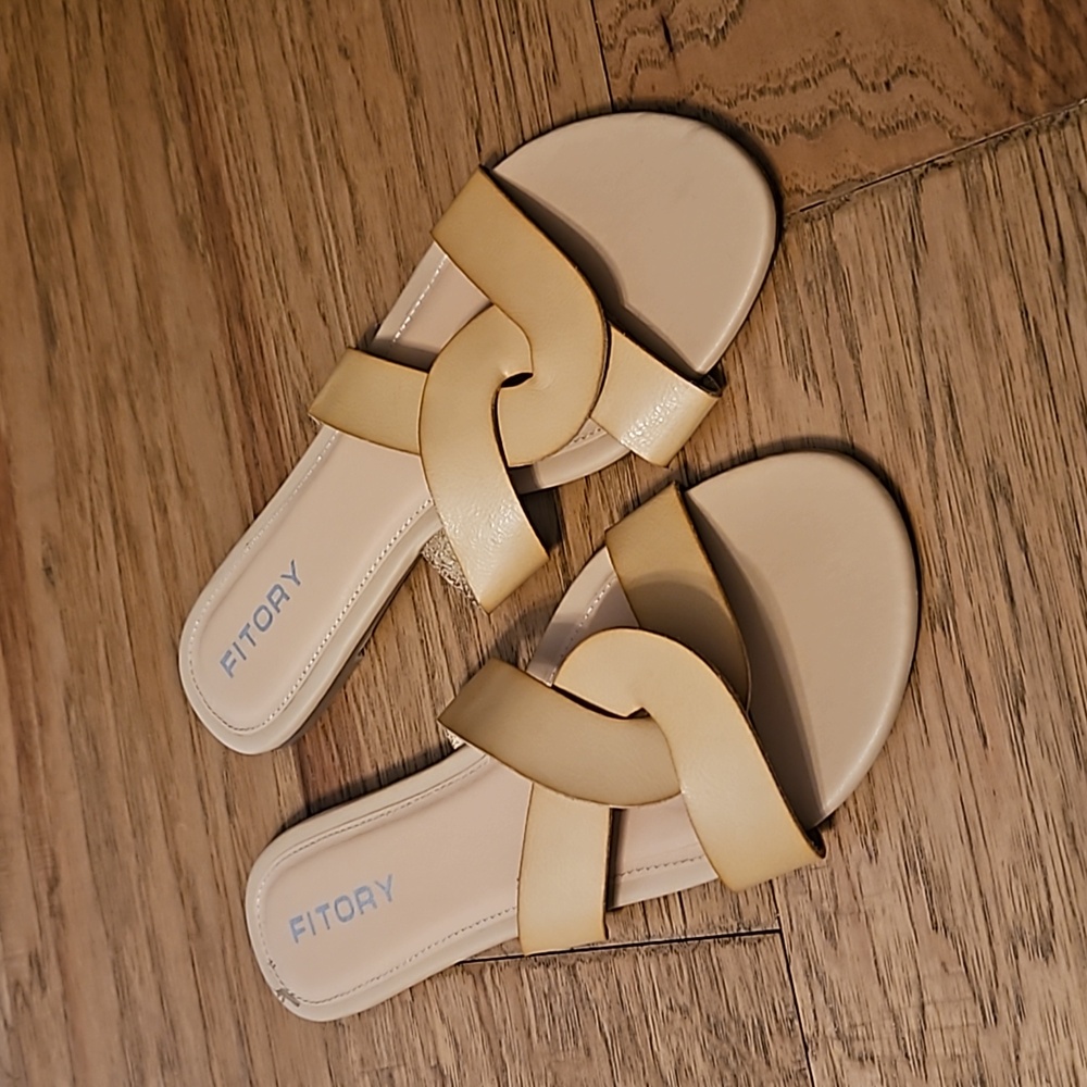 Fitory Criss Cross Slide Sandals Women's Size 11 Tan Nude